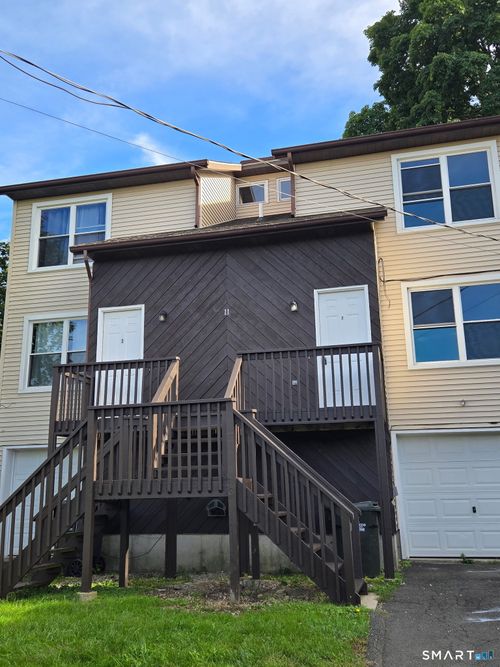 2-11 Lee Ave, Danbury, CT, 06810-6433 | Card Image