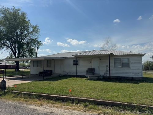 108 N 8th St, Hartshorne, OK, 74547-3002 | Card Image