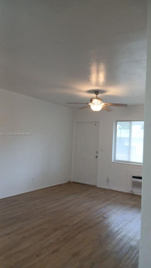 4-325 Ne 2nd St, Hallandale Beach, FL, 33009-4323 | Card Image