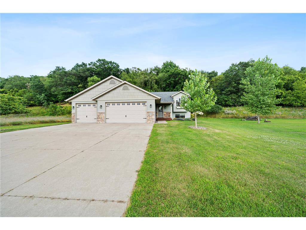 Nicholas Dr, Menomonie, WI 54751