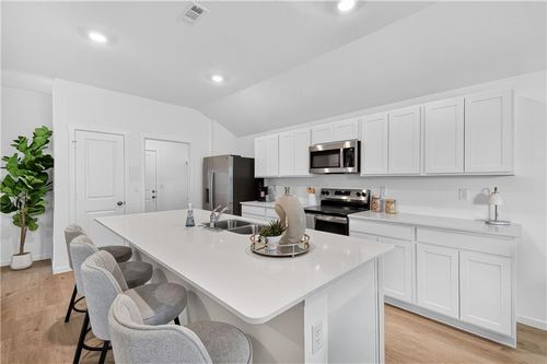 20363 W 195th St, Spring Hill, KS, 66083-2218 | Card Image
