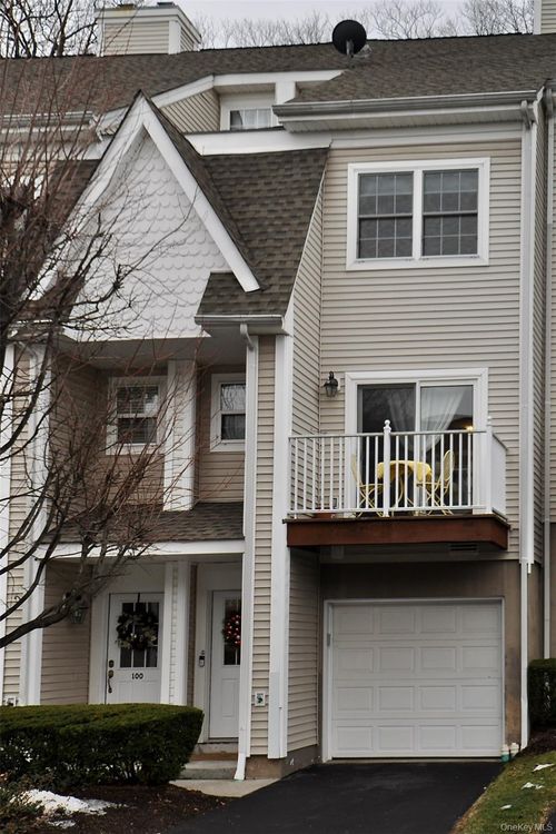 102 Crystal Hill Dr, Pomona, NY, 10970-2671 | Card Image