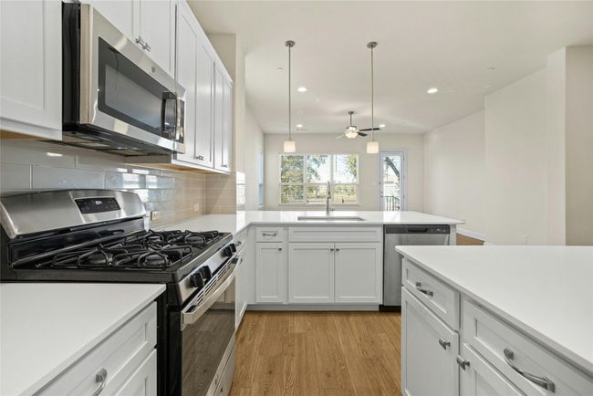 UNIT-108 - 600 C Bar Ranch Trl, House other with 3 bedrooms, 3 bathrooms and 4 parking in Cedar Park TX | Image 13