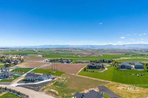 8107 Stella Ct, Nampa, ID, 83686-9507 | Card Image