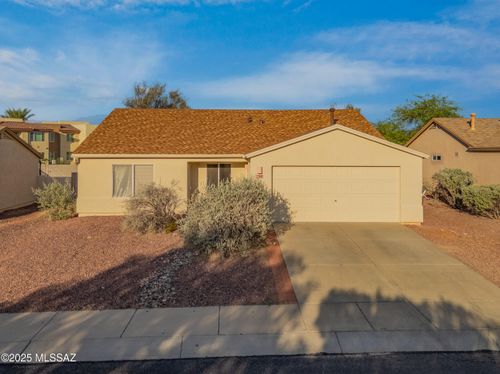 8632 N Silver Moon Way, Tucson, AZ, 85743-5406 | Card Image