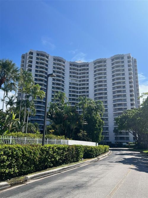 apt-1513-3300 Ne 191st St, Aventura, FL, 33180-2447 | Card Image