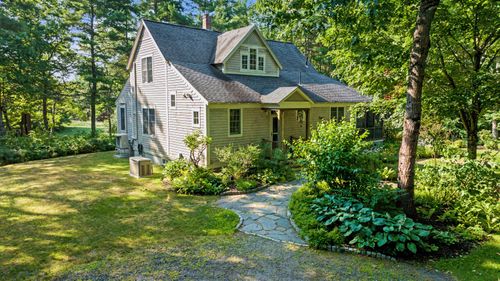 4 Cranberry Dr, Brunswick, ME, 04011-3949 | Card Image