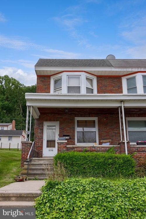 1538 Fairview St, READING, PA, 19606-2534 | Card Image