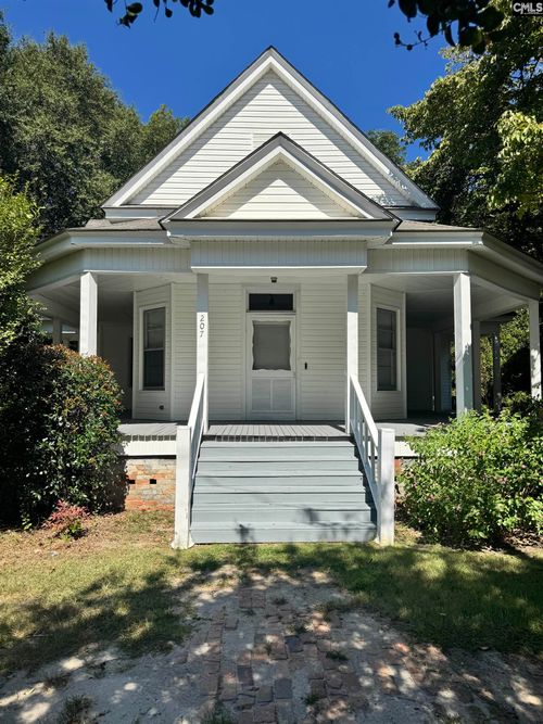 207 N Lee St, Bishopville, SC, 29010-1715 | Card Image