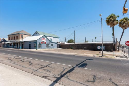 202 N Flores St, Rio Grande City, TX, 78582-3851 | Card Image