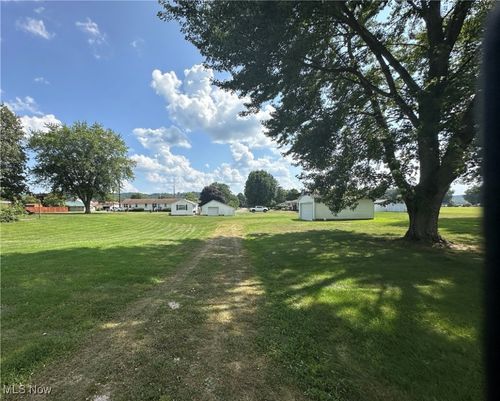 60949 County Road 9, Newcomerstown, OH, 43832-9304 | Card Image