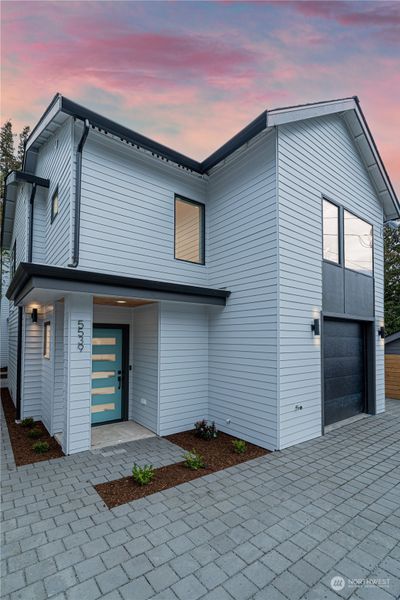 5539 34th Avenue Ne, Condo with 3 bedrooms, 1 bathrooms and 1 parking in Seattle WA | Image 1