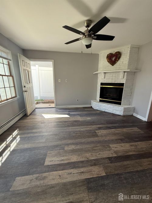 70-70 6th Ave Avenue, Port Reading, NJ, 07064 | Card Image