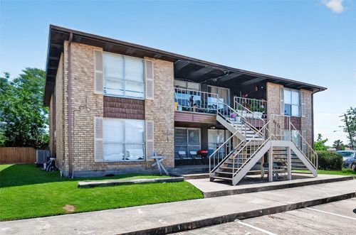 4029 Briar Hollow Dr, Dickinson, TX, 77539-7201 | Card Image