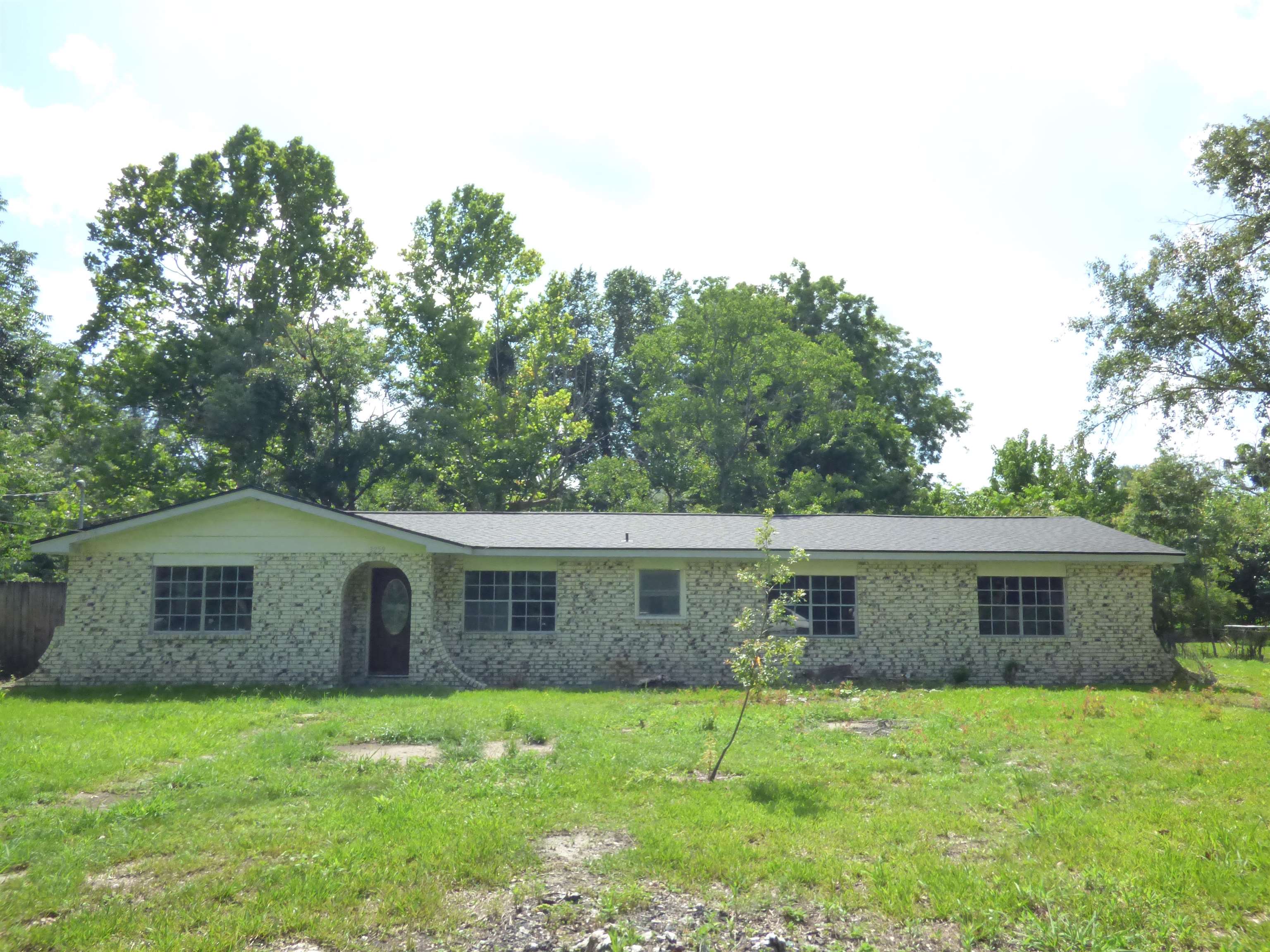 Huff Dr, Orange, TX 77632