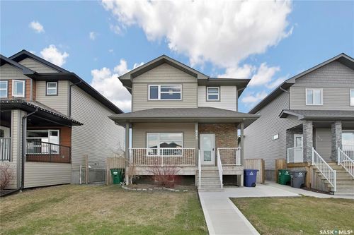 923 Kloppenburg Cres, Saskatoon, SK, S7W0P2 | Card Image