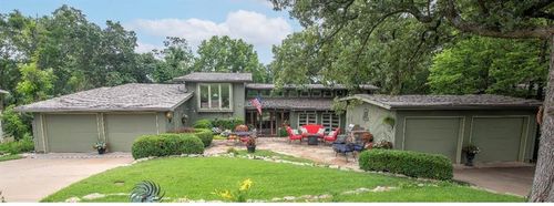 254 Arapaho Cir E, Lake Quivira, KS, 66217-8717 | Card Image