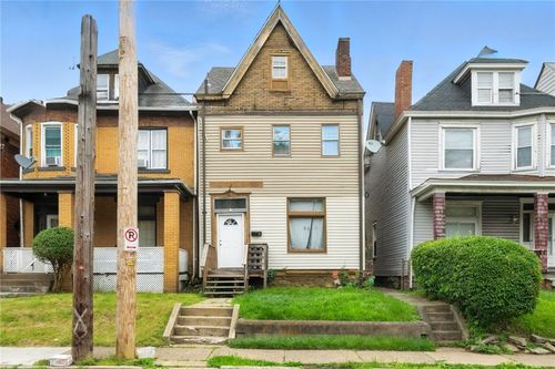 2952 Zephyr Ave, Pittsburgh, PA, 15204-1943 | Card Image