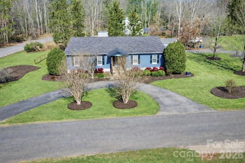 21 Eagle Dr, Taylorsville, NC, 28681-7846 | Card Image