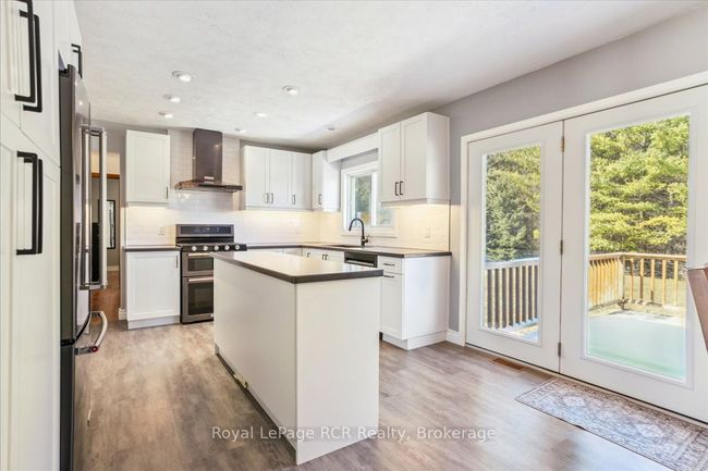 822743 1 Sideroad, House other with 4 bedrooms, 2 bathrooms and 8 parking in Chatsworth ON | Image 11