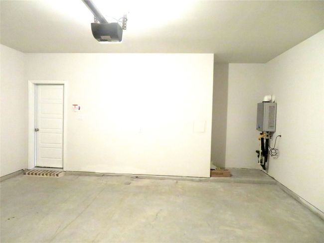 Good sized 2 car garage | Image 18