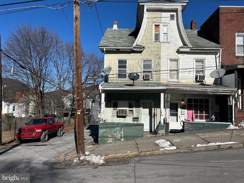123 W Montgomery St, SHAMOKIN, PA, 17872-6301 | Card Image