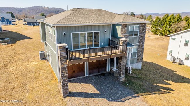 1020 Market St, House other with 3 bedrooms, 3 bathrooms and null parking in Nescopeck PA | Image 4