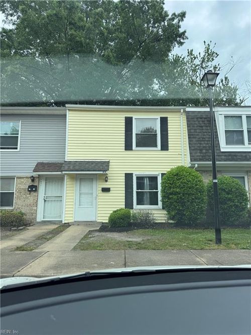 1678 Darren Cir, Portsmouth, VA, 23701-3104 | Card Image