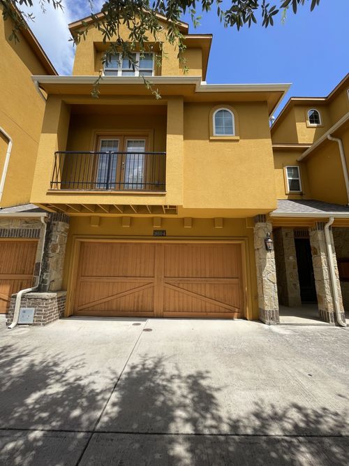 4-2650 Venice Dr, Grand Prairie, TX, 75054-6628 | Card Image