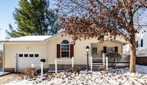 80 Ledgewood Way, Manchester, NH, 03104-5770 | Card Image