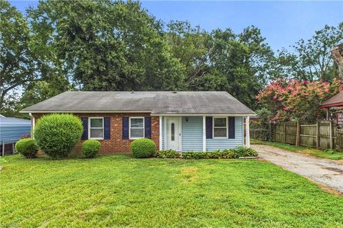 3005 Kilkenny Ave, Greensboro, NC, 27406-6706 | Card Image