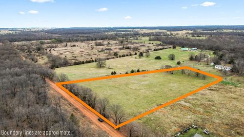 10912 Jaybird Rd, Gravette, AR, 72736-9187 | Card Image