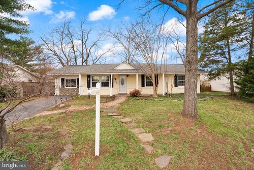 1301 N Amelia St, STERLING, VA, 20164-3608 | Card Image