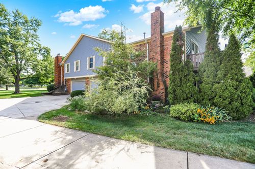 7455 Prairie Lake Dr, Indianapolis, IN, 46256-1957 | Card Image