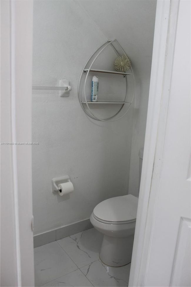 1840 - 1840 W 73 Rd Pl, Townhouse with 2 bedrooms, 3 bathrooms and null parking in Hialeah FL | Image 7