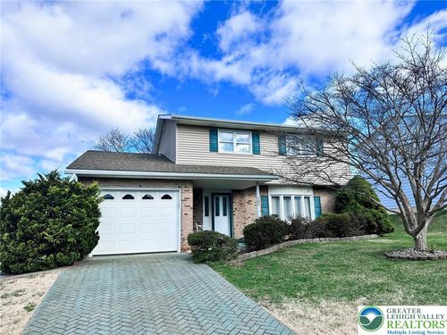 380 Faith Dr, Catasauqua, PA, 18032-1320 | Card Image