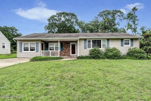 704 Carol Ave, Oakhurst, NJ, 07755-2707 | Card Image