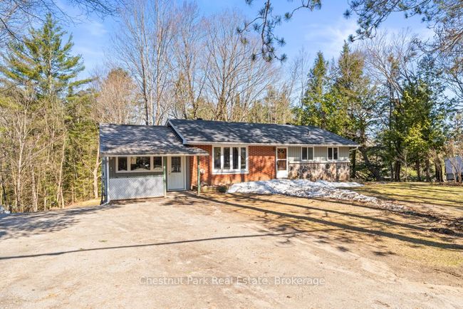 91 Santas Village Rd, House other with 4 bedrooms, 2 bathrooms and 7 parking in Bracebridge ON | Image 38