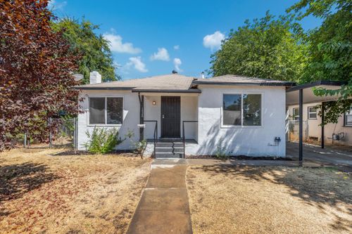1528 W Cortland Ave, Fresno, CA, 93705-3304 | Card Image