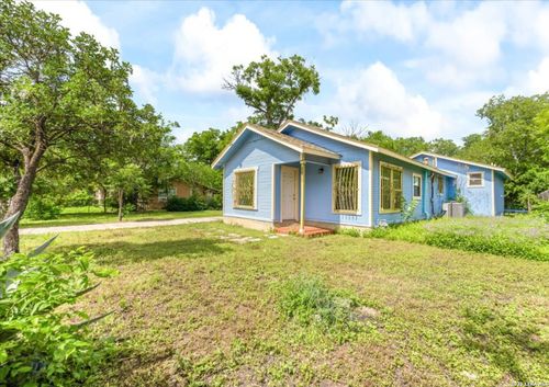 2033 Sw 19th St, San Antonio, TX, 78207-7316 | Card Image