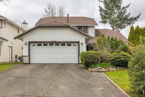9505 161 St, Surrey, BC, V4N2P3 | Card Image