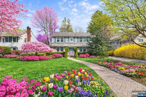 127 Westervelt Ave, Tenafly, NJ, 07670-2546 | Card Image