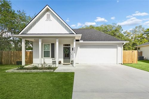 10824 Annie Cir, Walker, LA, 70785-7605 | Card Image