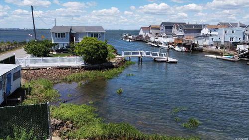 47 W 19th Rd, Broad Channel, NY, 11693-1211 | Card Image