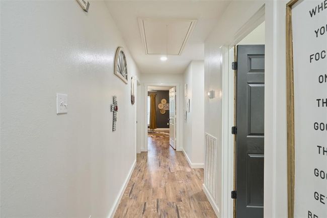 27548 Log Cabin Rd N, House other with 4 bedrooms, 2 bathrooms and 2 parking in Montgomery TX | Image 21