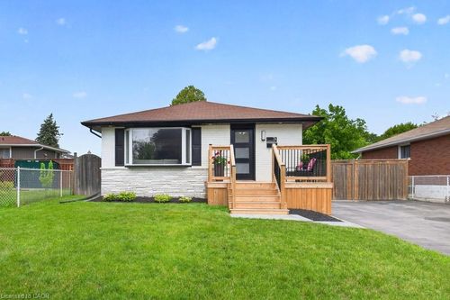 74 Balmoral Dr, Brantford, ON, N3R5B9 | Card Image
