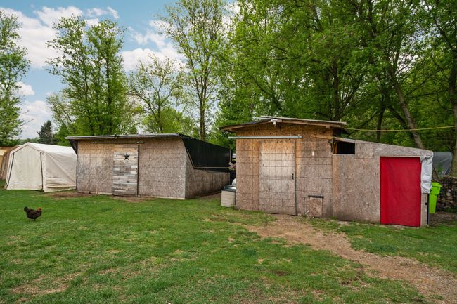 Sheds with electricity will stay | Image 29