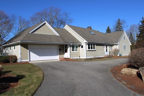 90 Swing Ln, Falmouth, MA, 02540-3845 | Card Image
