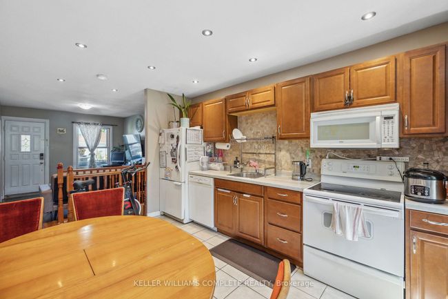 10 Craigmiller Ave, House other with 2 bedrooms, 2 bathrooms and 1 parking in Hamilton ON | Image 6