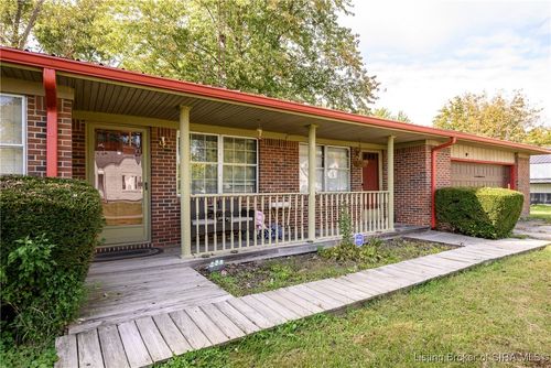 388 1st St, Austin, IN, 47102-1404 | Card Image